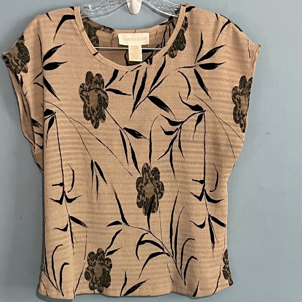 SELLING CHRISTIE and JILL BLOUSE FOR WOMEN SIZE L/G COLOR BROWN AND BLACK